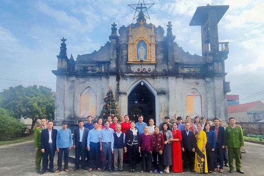 Công an xã Đại Sơn tăng cường gắn kết với giáo dân trên địa bàn