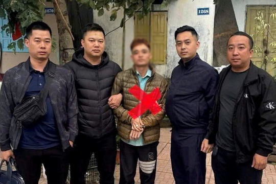 Bắt đối tượng truy nã lẩn trốn từ Nam ra Bắc