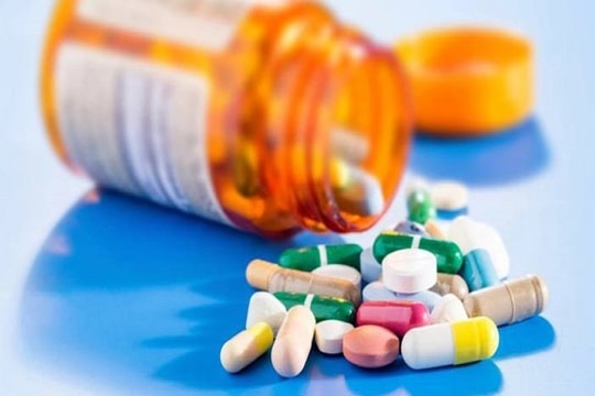Bé gái 14 tuổi suýt nguy kịch vì tự uống paracetamol quá liều