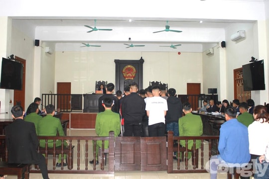 14 bị cáo lĩnh án vì gây rối trật tự công cộng