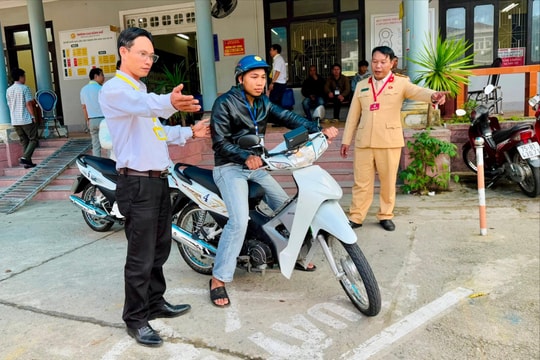 Sát hạch lái xe miễn phí cho gần 100 đồng bào dân tộc thiểu số ở A Lưới