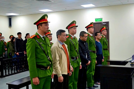 Tòa tuyên phạt Lê Trung Khoa 17 năm tù