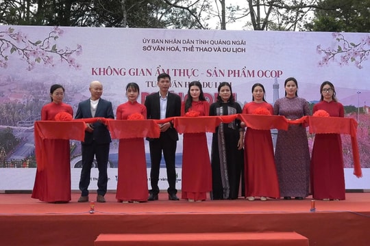Khai mạc Không gian Ẩm thực và sản phẩm OCOP tại Măng Đen