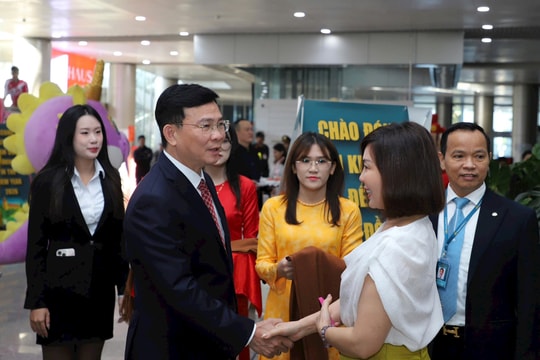 Lâm Đồng chào đón du khách "xông đất" đầu năm mới 2026