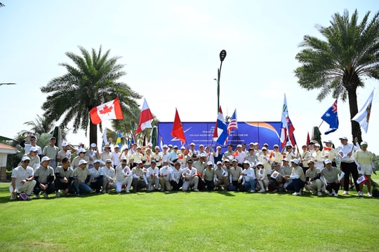 Gần 100 golf thủ kiều bào tranh tài tại Giải Golf người Việt Nam ở nước ngoài toàn thế giới