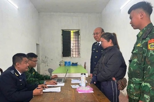 Phát hiện vụ vận chuyển trang sức nghi là bạc qua cửa khẩu Móng Cái