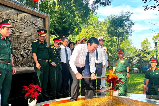 Khánh thành Bia tưởng niệm cán bộ, chiến sĩ Biệt động Sài Gòn – Gia Định