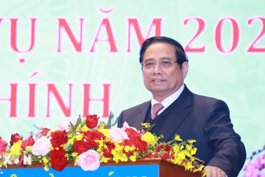 Thủ tướng: Mục tiêu tăng trưởng hai con số là một "ngọn núi cao" cần chinh phục