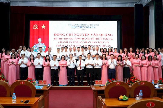 Chùm ảnh: Chánh án TANDTC Nguyễn Văn Quảng thăm và làm việc tại Học viện Tòa án