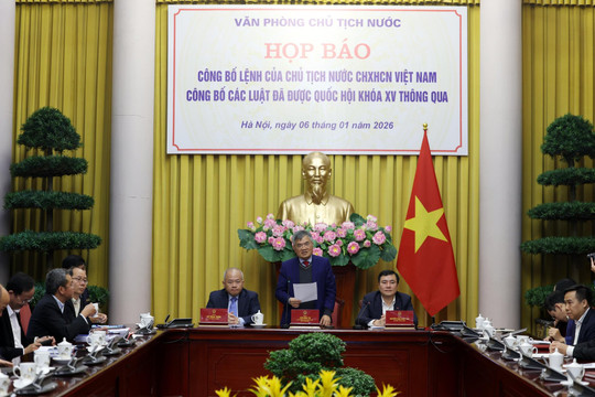 Công bố Lệnh của Chủ tịch nước về 12 luật