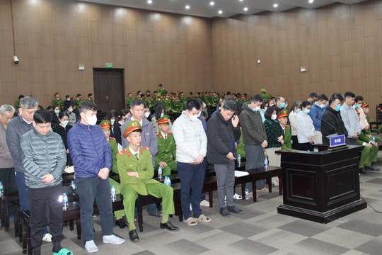 Xét xử vụ hối lộ tại Cục An toàn thực phẩm: “Cơ chế tiền cảm ơn” và 8 tỷ đồng hưởng lợi