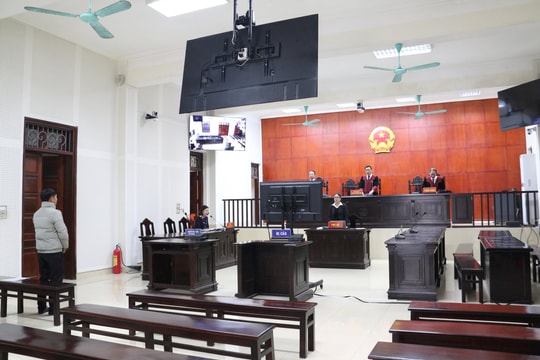Hai lần cắt trộm dây cáp điện, bị cáo lĩnh 15 tháng tù