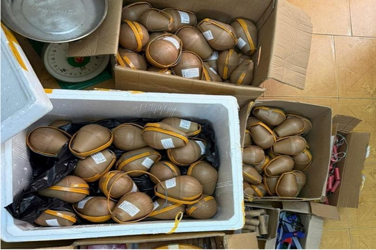 Khởi tố đối tượng sản xuất pháo nổ để tiêu thụ