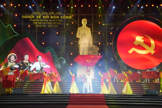 Nhân dân Cao Bằng xúc động hình ảnh "Người về với non sông"