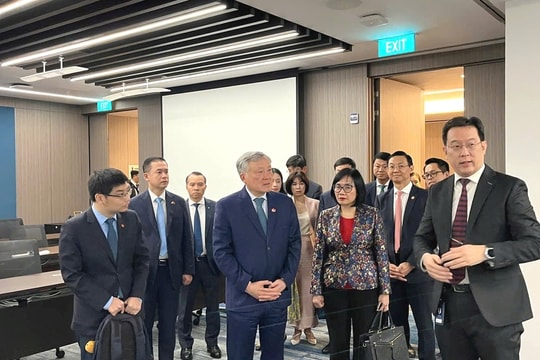 Thúc đẩy hợp tác trung tâm tài chính Việt Nam – Singapore