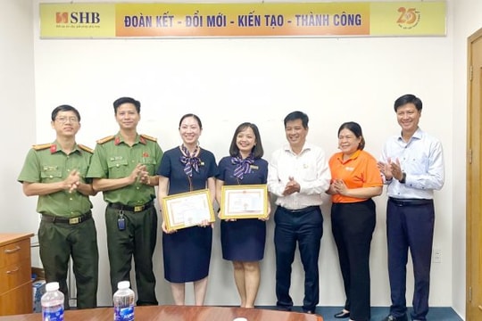 Hai cán bộ ngân hàng kịp thời ngăn chặn vụ lừa đảo