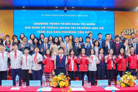 Trường Đại học Kinh tế phối hợp thí điểm, chuyển giao Hệ thống Quản trị Trường học số tại Trường THCS Cầu Giấy