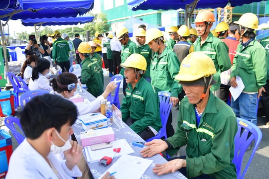 Công đoàn TP.HCM chăm lo hơn 2,1 triệu lượt lao động