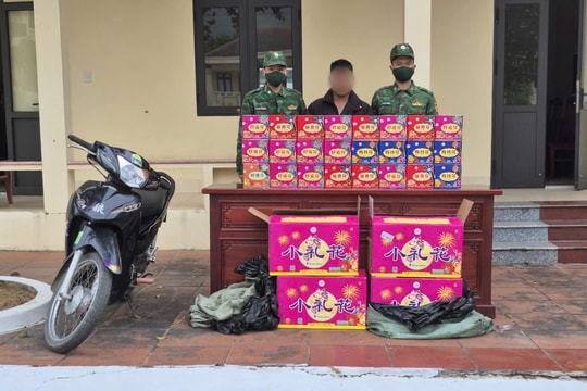 Bắt giữ đối tượng vận chuyển 67 kg pháo hoa nổ trái phép
