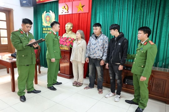 Bắt giữ 3 đối tượng mua bán, ép 2 thiếu nữ làm nhân viên quán hát