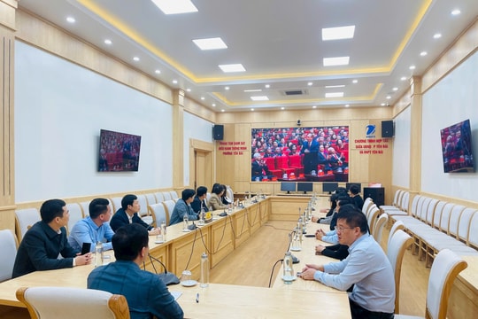 Lào Cai: Người dân theo dõi lễ khai mạc Đại hội XIV của Đảng để thấy được sự đổi thay và khát vọng phát triển hùng cường của dân tộc