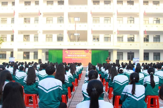 Lễ chào cờ đặc biệt - Gieo mầm lý tưởng cách mạng