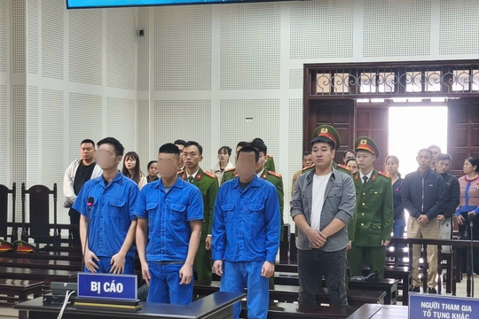 Buôn bán gần 5.000 bao thuốc lá nhập lậu, nhóm bị cáo lĩnh án