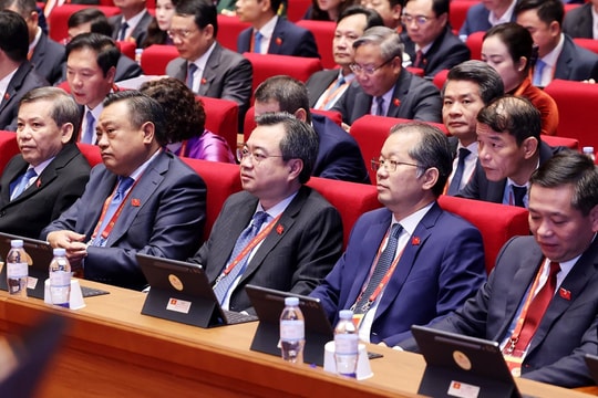 [Ảnh]  Đại biểu thảo luận tại hội trường về các văn kiện Đại hội