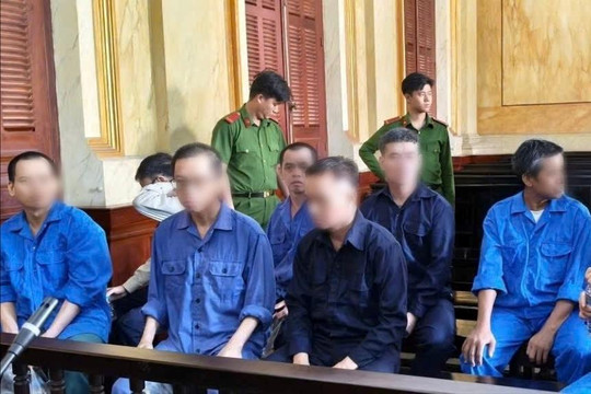 Bao che công trình xây dựng sai phạm, hàng loạt cán bộ lĩnh án