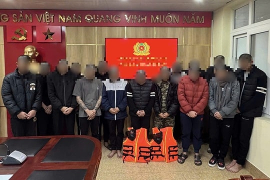 Mâu thuẫn trên mạng xã hội, 20 thanh thiếu niên mang hung khí truy đuổi trên quốc lộ