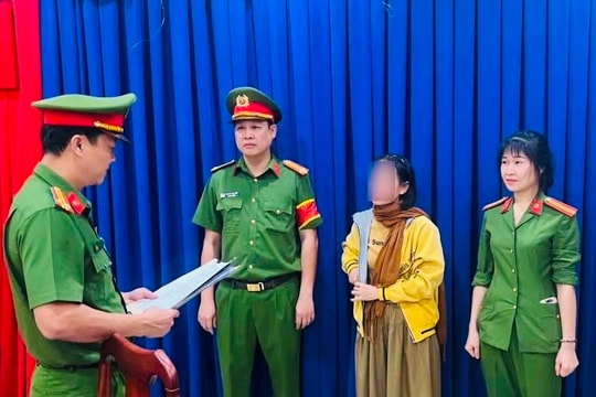 Khởi tố đối tượng rút tiền bảo hiểm xã hội bằng giấy tờ “ma”