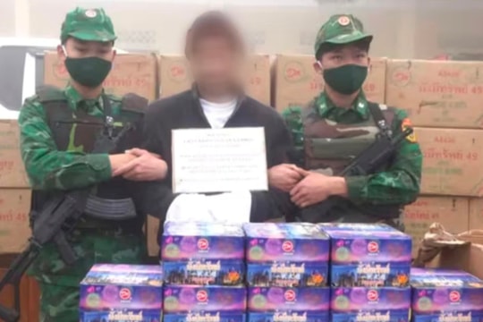 Dùng thùng bia để ngụy trang hơn 1 tấn pháo nổ