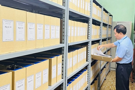 Dùng tài liệu lưu trữ để bôi nhọ, xúc phạm cá nhân có thể bị phạt đến 30 triệu đồng