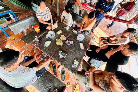 Ra bờ sông “sát phạt” vẫn không thoát