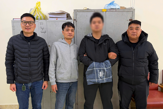 Đối tượng bị truy nã tội “Gây rối trật tự công cộng” ra đầu thú