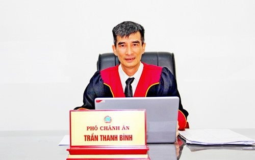 Gặp Thẩm phán tiêu biểu, đi đầu trong các phong trào thi đua