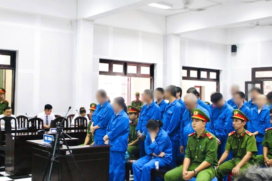 Chiếm đoạt hàng trăm tỷ đồng từ tín dụng đen núp bóng ngân hàng