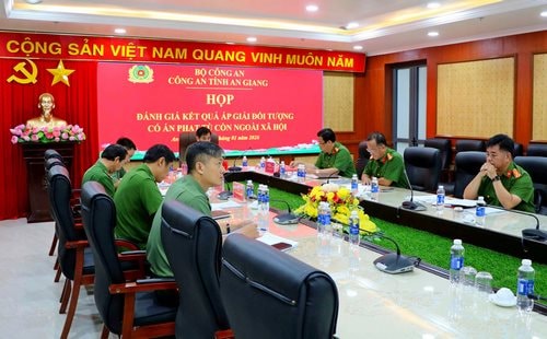 Công tác áp giải đối tượng chấp hành án phạt tù còn ngoài xã hội đạt yêu cầu đề ra