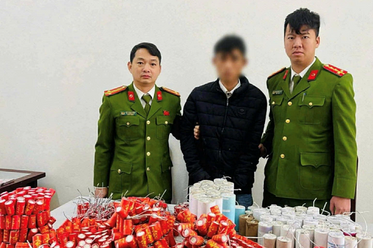 Phát hiện đối tượng sản xuất, buôn báo pháo nổ tại nhà