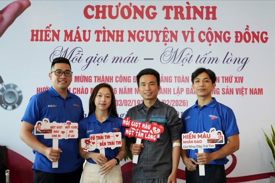 Hơn 100 cán bộ, chiến sĩ và nhân viên hàng không hiến máu cứu người