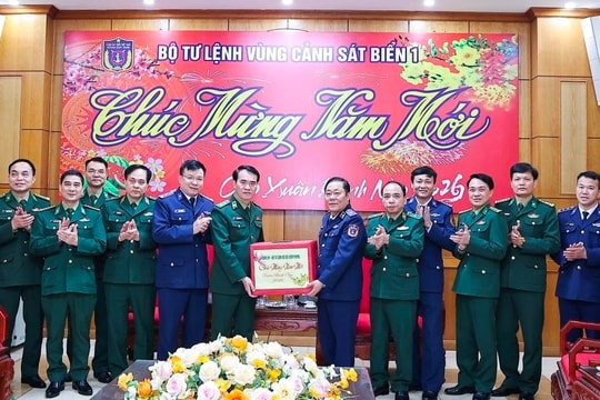 Tư lệnh Bộ đội Biên phòng thăm, chúc Tết các đơn vị Quân đội tại Hải Phòng