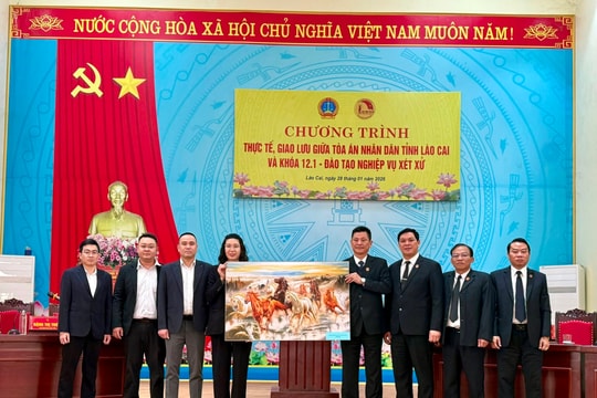 TAND tỉnh Lào Cai tổ chức giao lưu, trao đổi kinh nghiệm với Học viện Tòa án