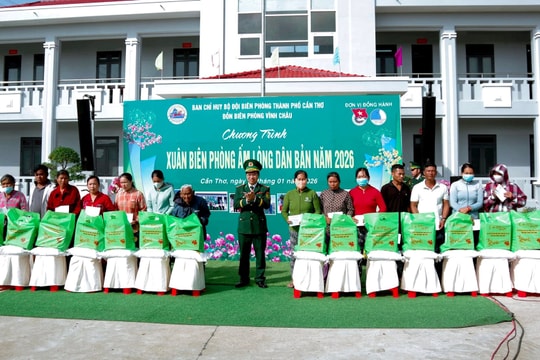 “Xuân Biên phòng ấm lòng dân bản”  gửi yêu thương tới đồng bào biên giới