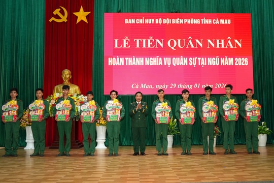 BĐBP Cà Mau tiễn quân nhân hoàn thành nghĩa vụ quân sự