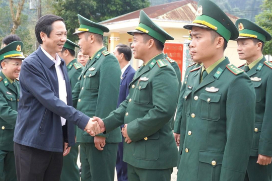 Gắn kết quân - dân nơi phên dậu Tổ quốc trước thềm Xuân mới
