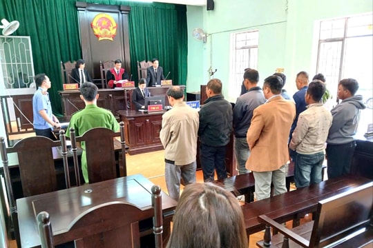 8 bị cáo trong vụ đưa, nhận hối lộ và tham ô tài sản lĩnh án