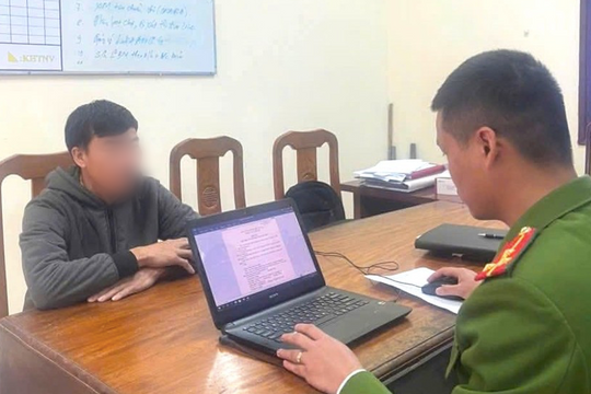 Đối tượng truy nã đặc biệt ra đầu thú