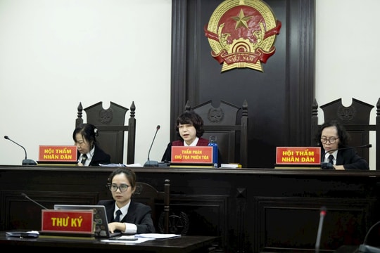 Từ quán cà phê đến bục khai báo: Lời cảnh tỉnh về văn hóa ứng xử nơi công cộng