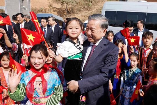 Tổng Bí thư: Tiếp tục nghiên cứu, mở rộng mô hình trường phổ thông nội trú liên cấp