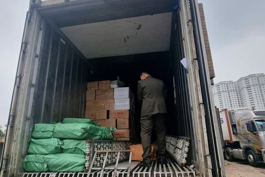 Hơn 12 tấn thực phẩm bẩn được ngăn chặn